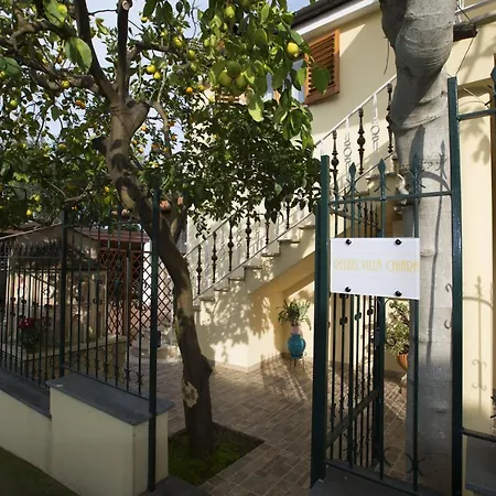 Relais Chiara Free Parking Сорренто