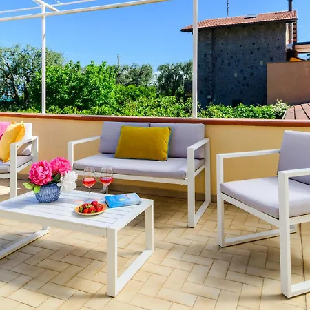 Estate4home - Relais Chiara Free Parking 펜션